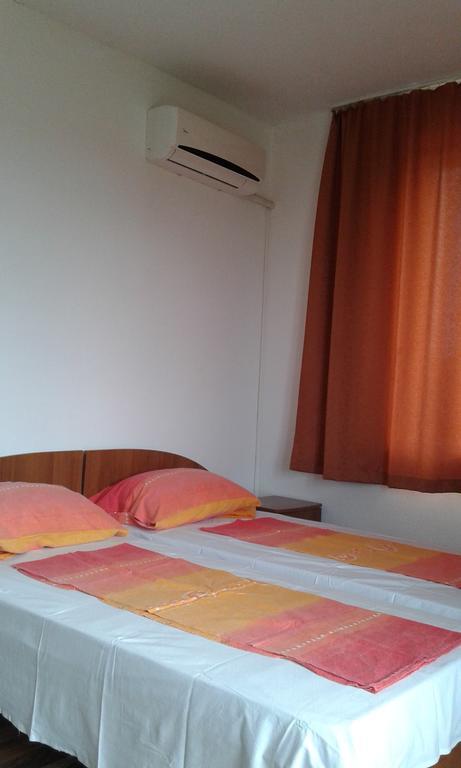Zora Guest House Приморско Номер фото